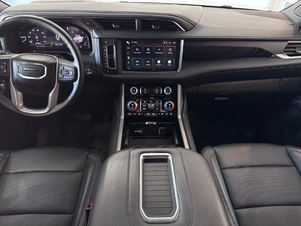 2024 GMC Yukon Denali - Photo 16