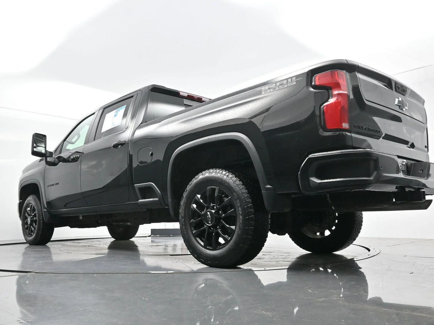 Used 2026 Black Chevrolet LT image 47