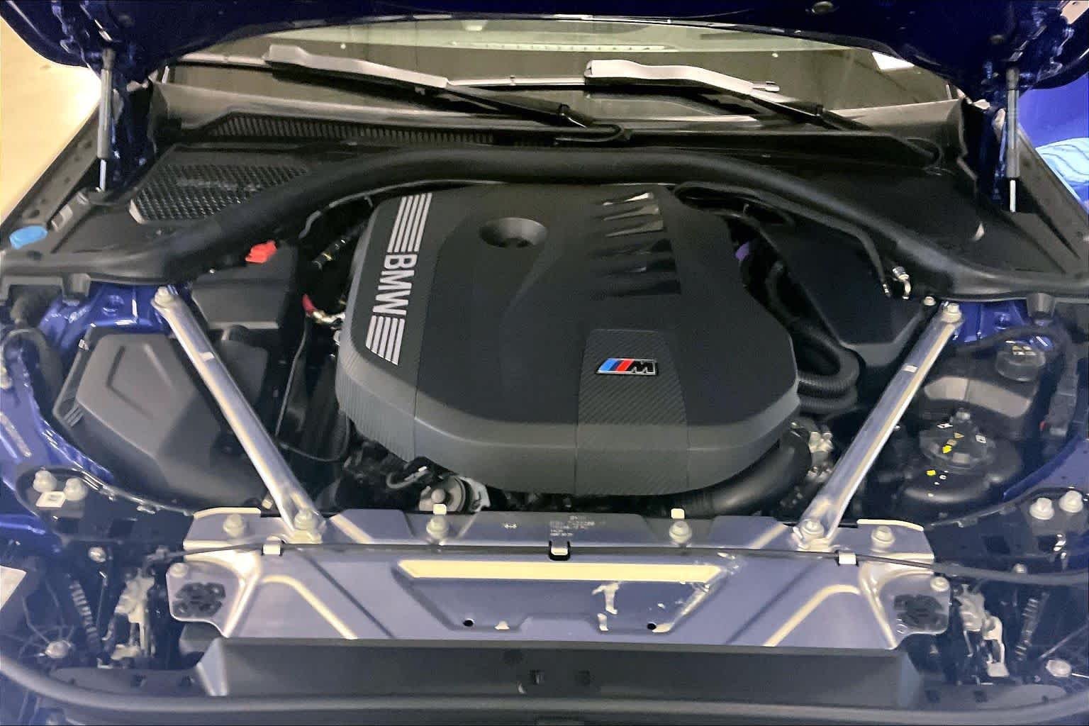 New 2027 Portimao Blue Metallic BMW M440i image 16