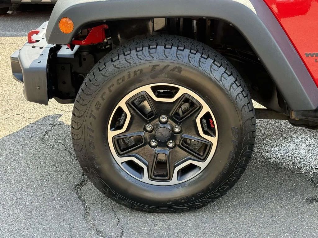 Used 2016 Red Jeep Unlimited Rubicon image 11