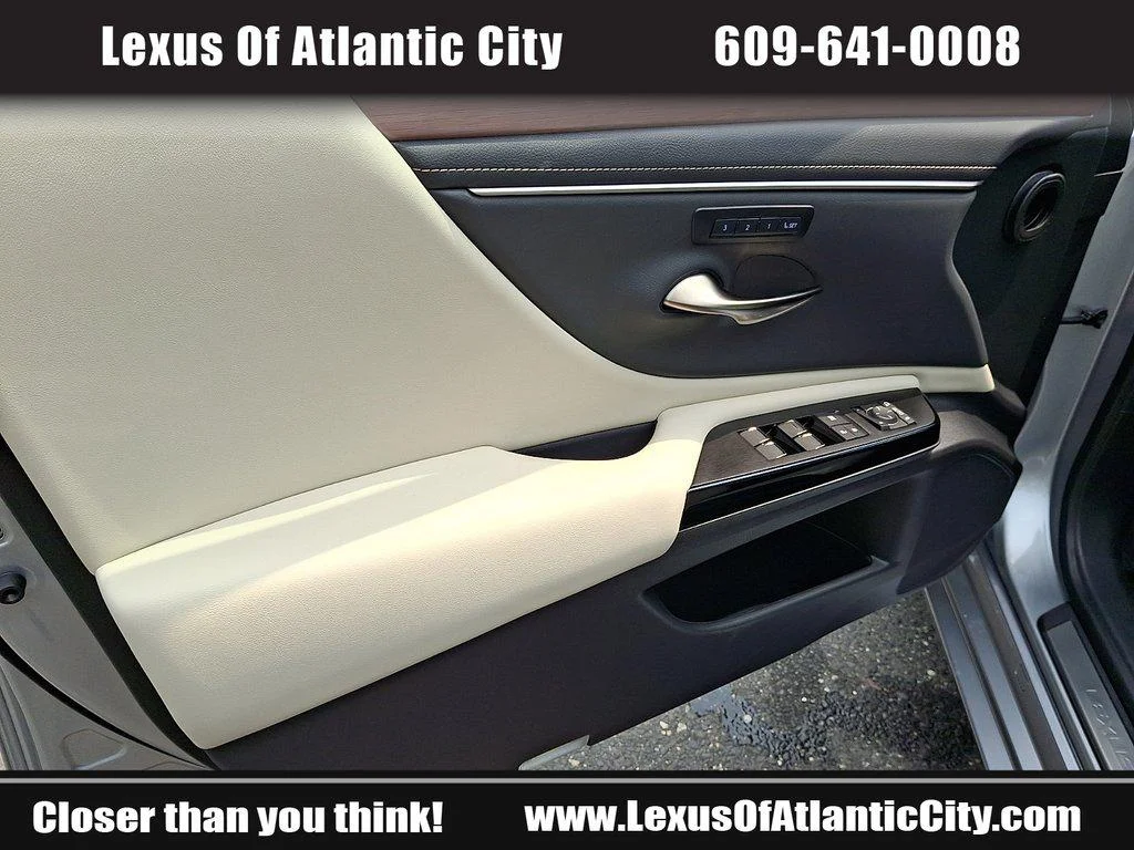 Certified Used 2025 Iridium Lexus ES 300h image 12