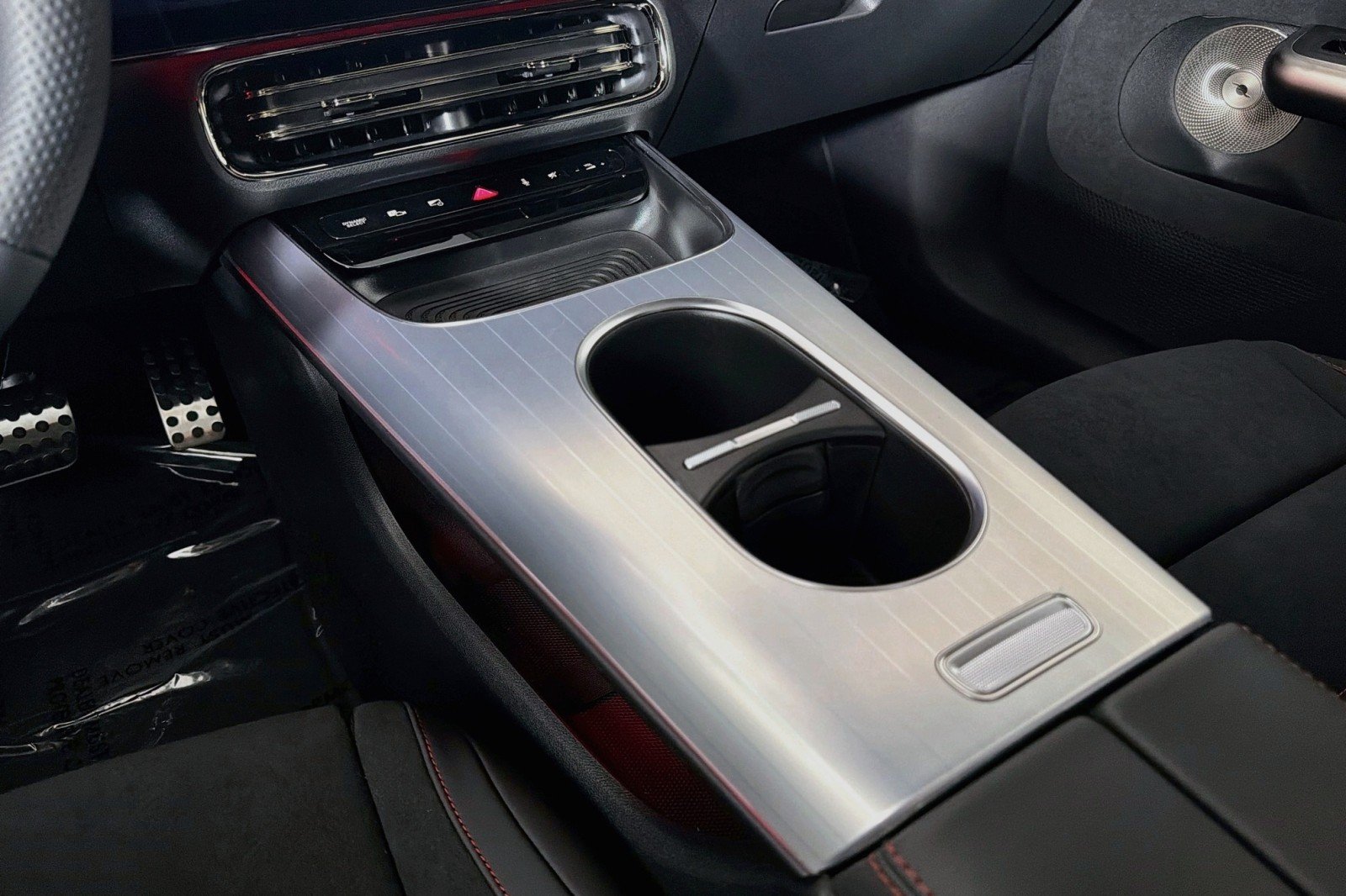 New 2027 MANUFAKTUR Patagonia Red Mercedes-Benz CLA 220 Hybrid image 5