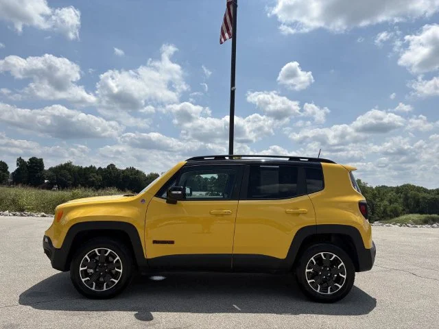 2023 Jeep Renegade Trailhawk - Photo 17