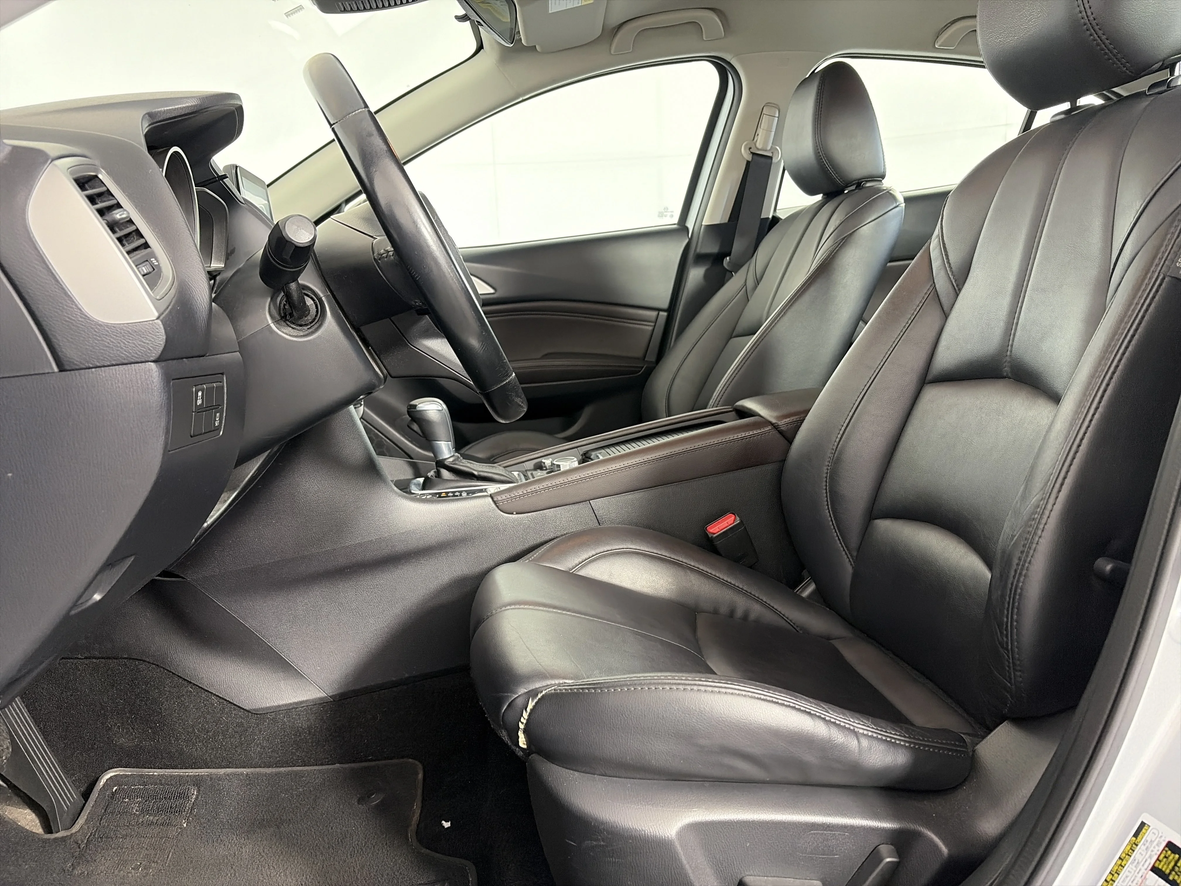 Used 2018 Sonic Silver Metallic Mazda Touring image 7