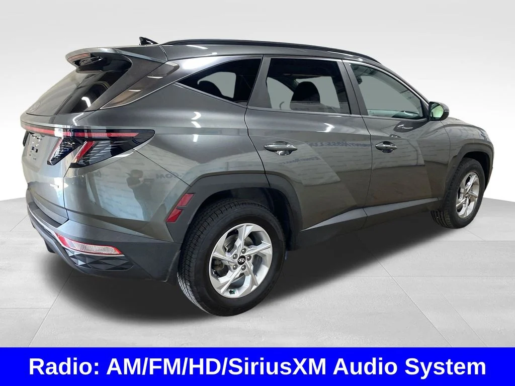 Used 2022 Gray Hyundai SEL image 4