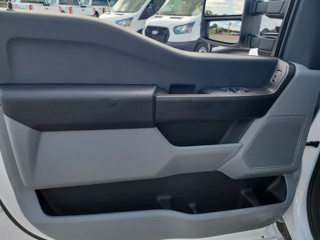 New 2026 Oxford White Ford XL image 11
