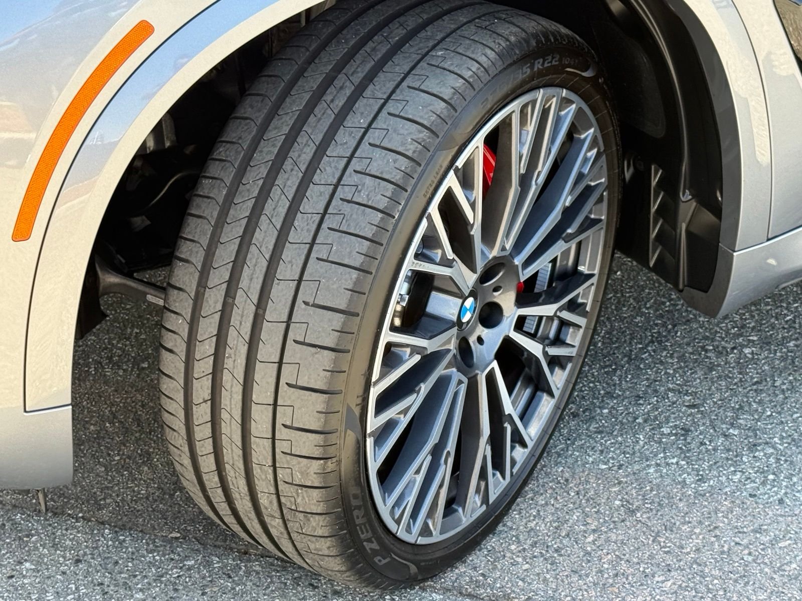 Used 2026 Skyscraper Grey Metallic BMW sDrive40i image 19