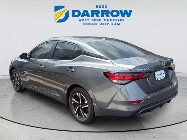 Used 2025 Gray Nissan SV image 3