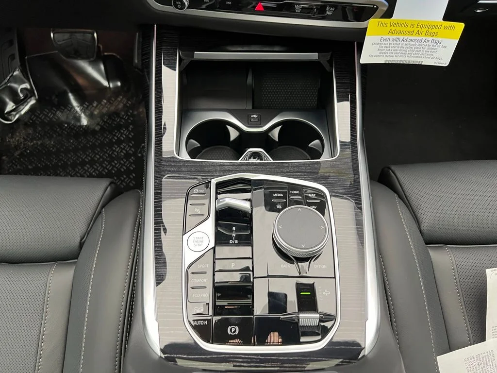 New 2026 Skyscraper Grey Metallic BMW xDrive40i image 13