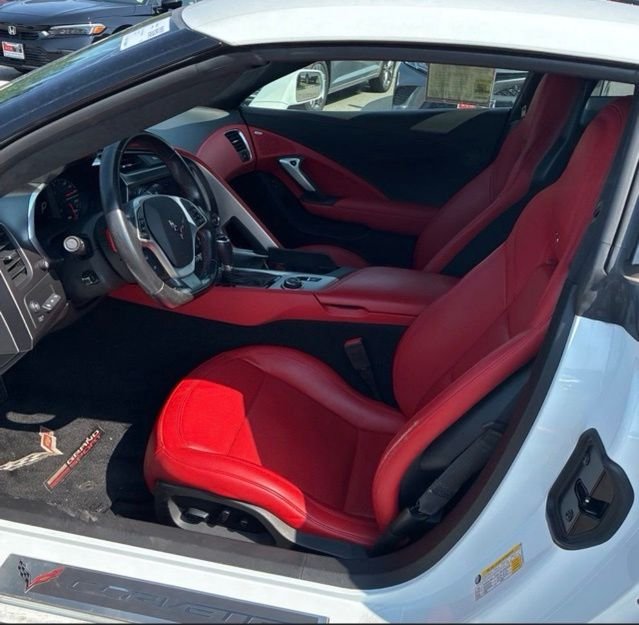 Used 2019 White Chevrolet Grand Sport image 5