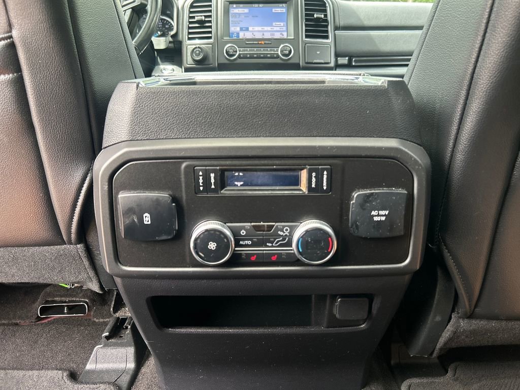 Used 2019  Ford Limited image 18