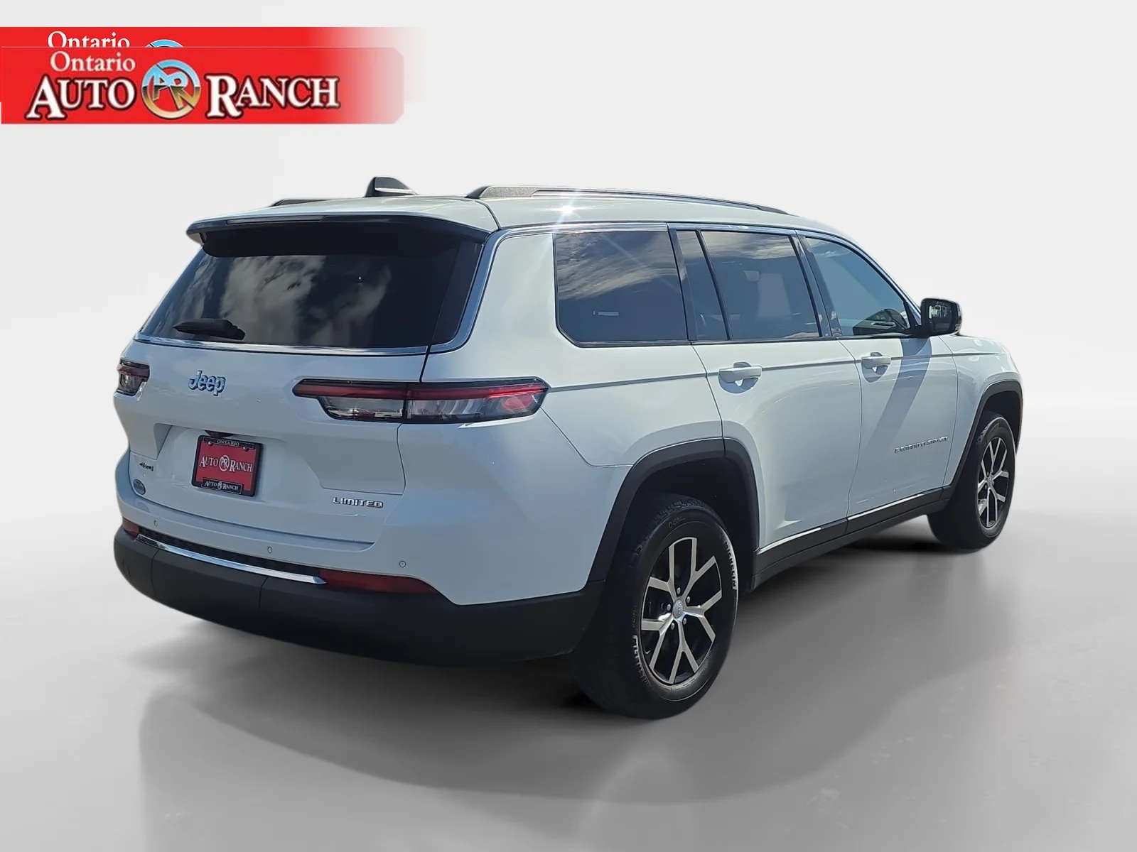 Used 2023 Bright White Clearcoat Jeep Limited image 5