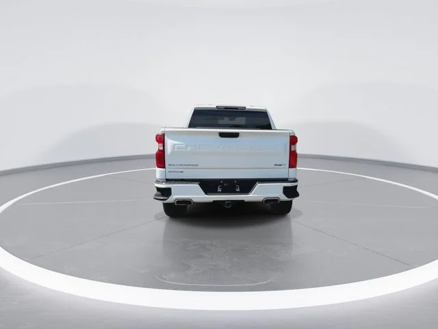 Used 2023 White Chevrolet RST image 9