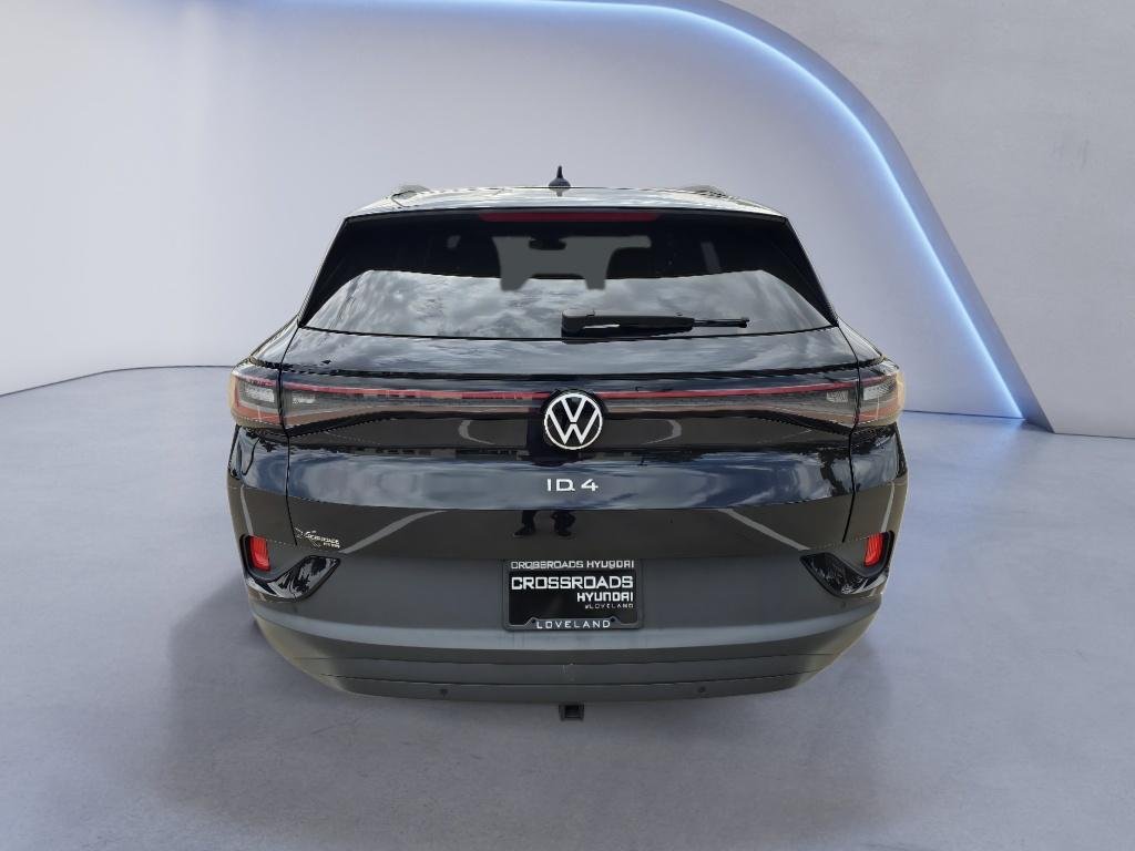 Used 2024 Deep Black Pearl Volkswagen Pro image 4