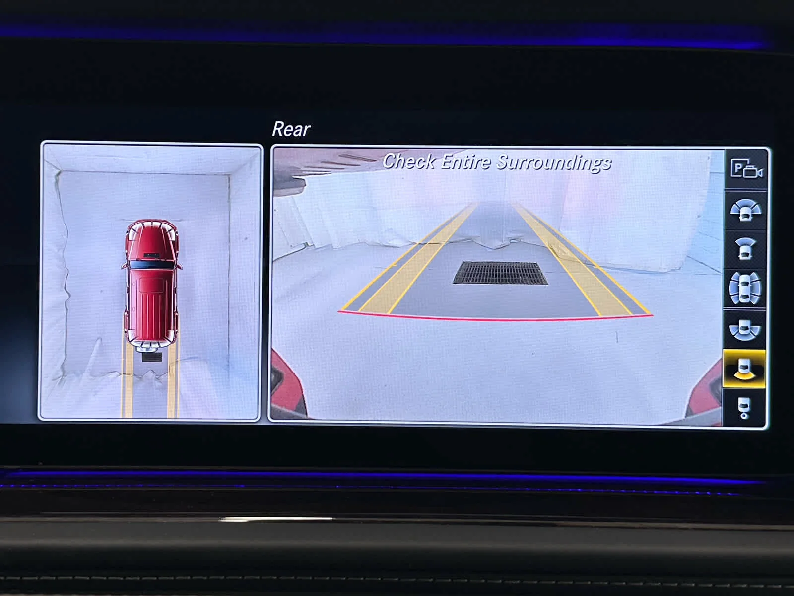 Used 2022 MANUFAKTUR Cardinal Red Metallic Mercedes-Benz AMG® G 63 image 38