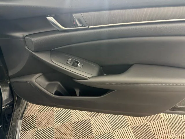 Used 2020  Honda EX-L image 25