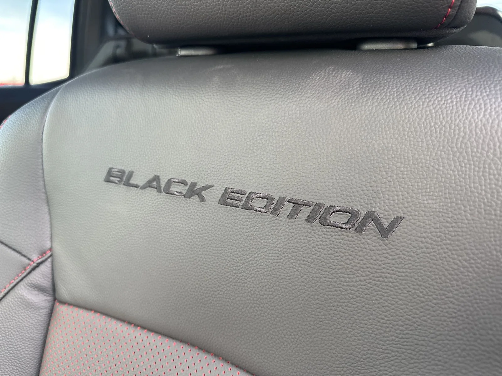 2026 Honda Ridgeline Black Edition - Photo 14