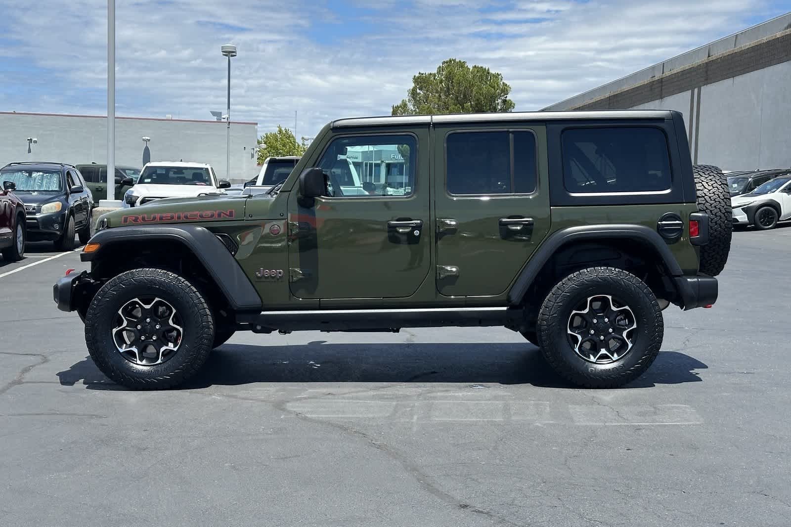 Used 2023 Sarge Green Clearcoat Jeep Rubicon image 9