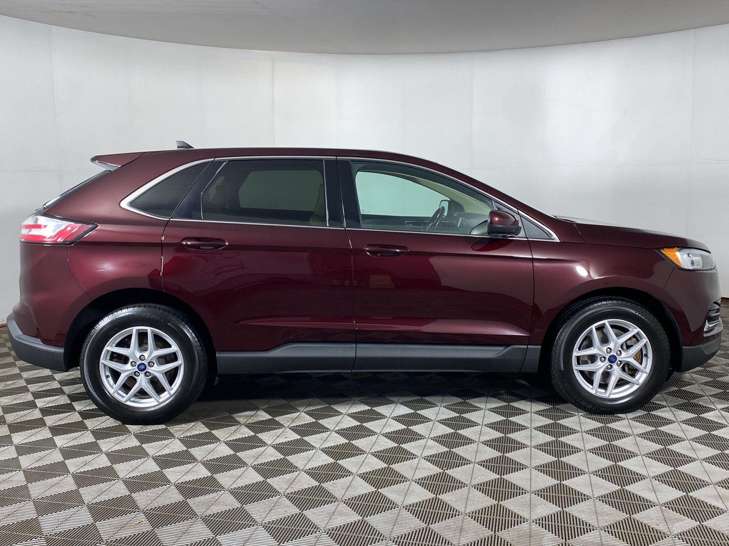 Used 2022 Burgundy Velvet Metallic Tinted Clearcoat Ford SEL image 23
