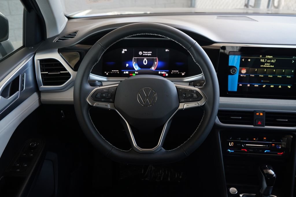 New 2026 Platinum Gray Metallic Volkswagen 1.5T SE image 9