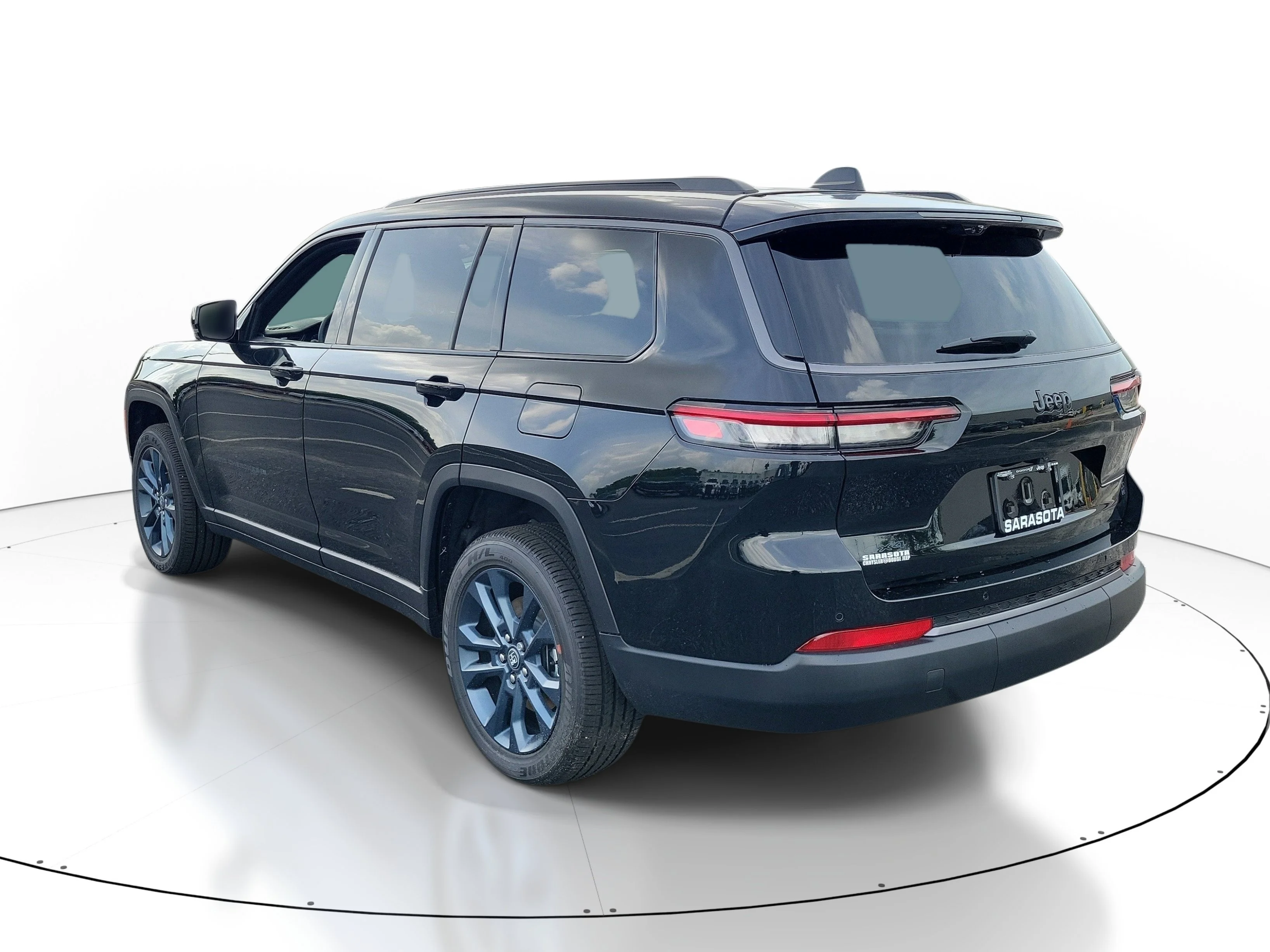 New 2026 Diamond Black Crystal Pearlcoat Jeep 85th Anniversary Edition image 4
