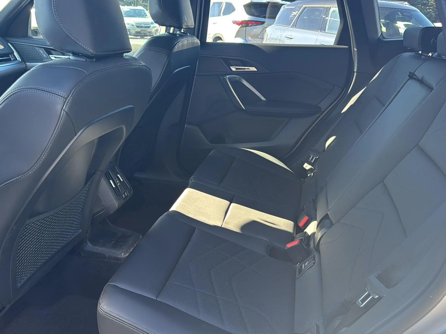 Used 2023 Space Silver Metallic BMW xDrive28i image 10
