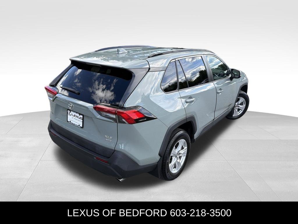 Used 2019  Toyota XLE image 6