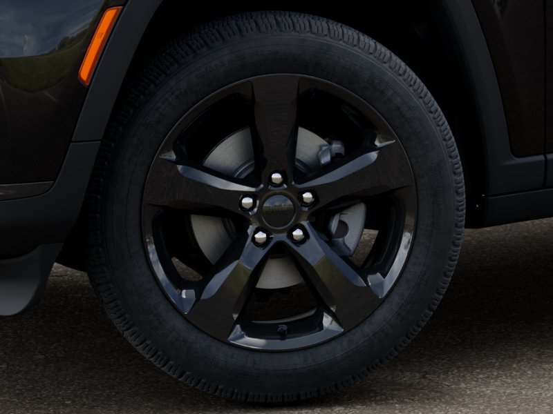 New 2025 Diamond Black Crystal Pearl-Coat Exterior Paint Jeep Limited image 37