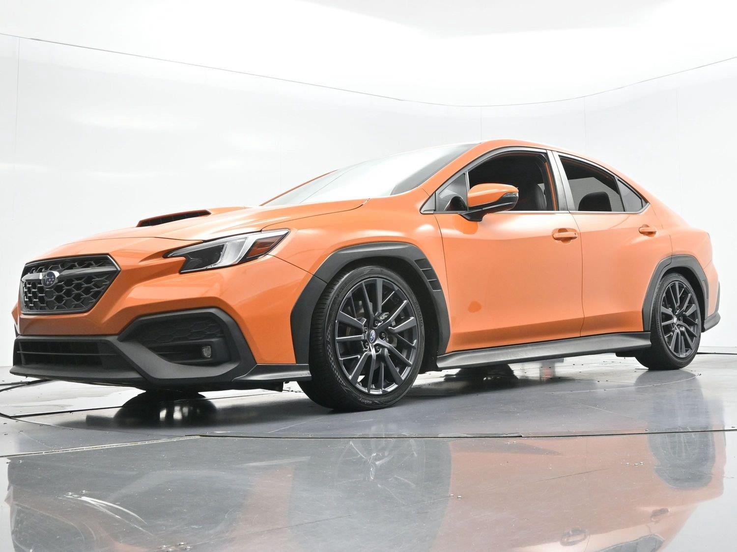 Used 2022 Solar Orange Pearl Subaru Limited image 42
