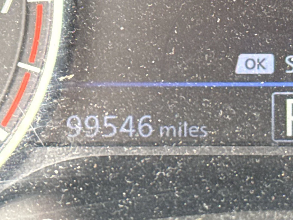 Used 2020 Blue Nissan 2.5 SR image 22