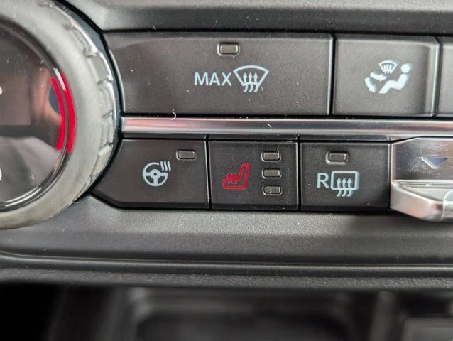 New 2026 Avalanche Gray Ford Badlands® image 21