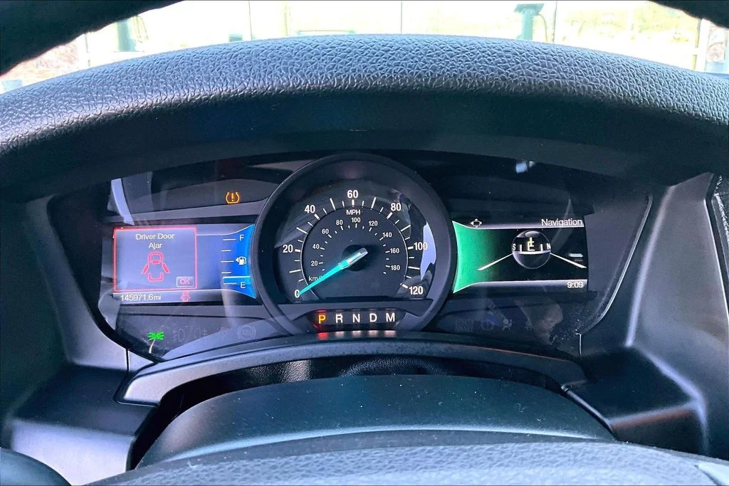 Used 2017 White Ford Limited image 20