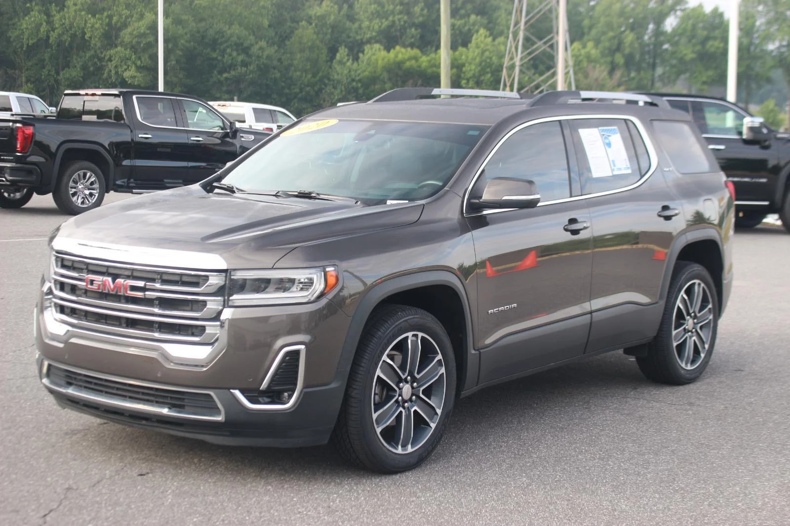 Used 2020 SMOKEY QUARTZ METALLIC GMC SLT image 3