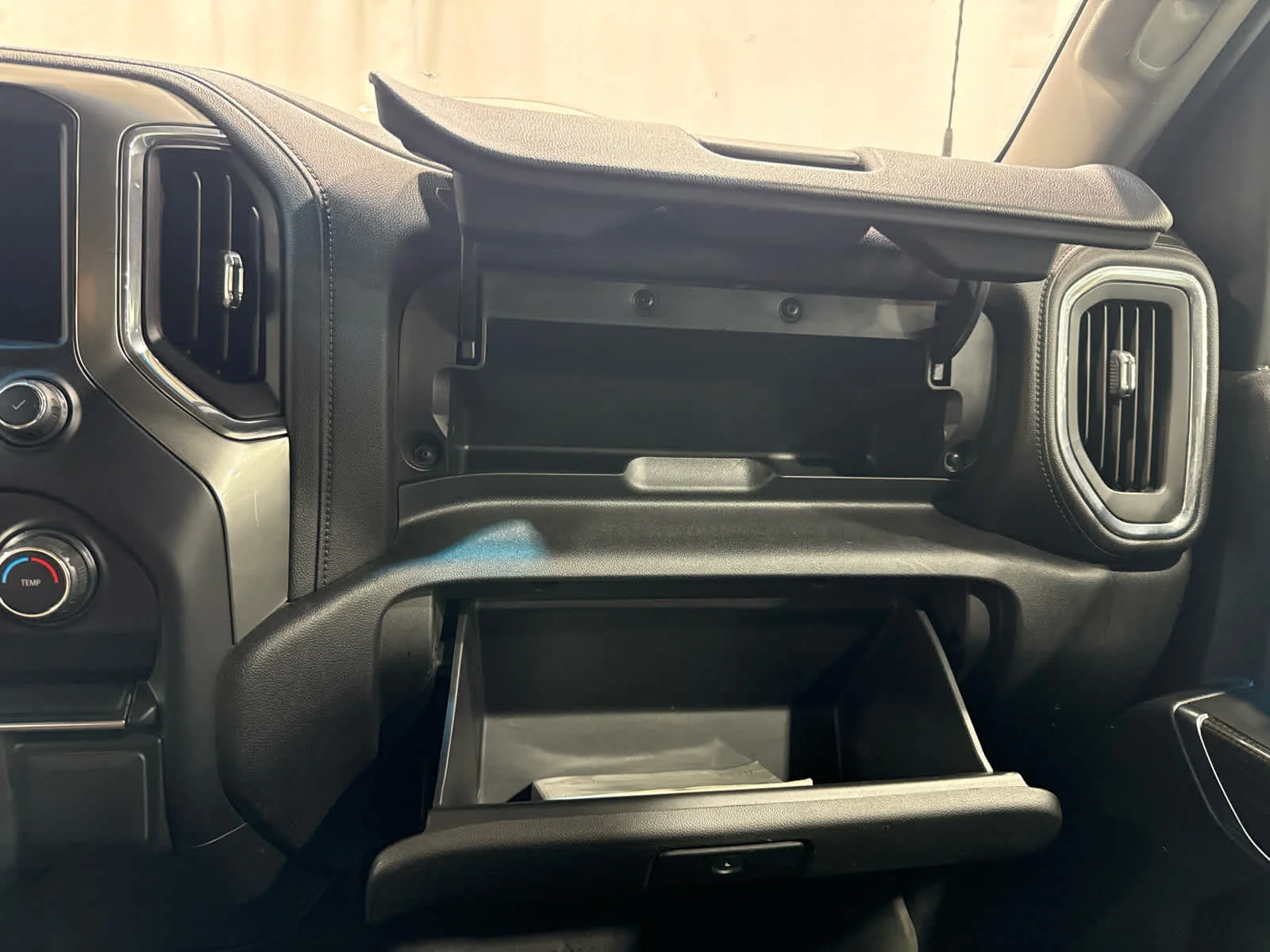 Used 2020 BLACK Chevrolet LT image 20