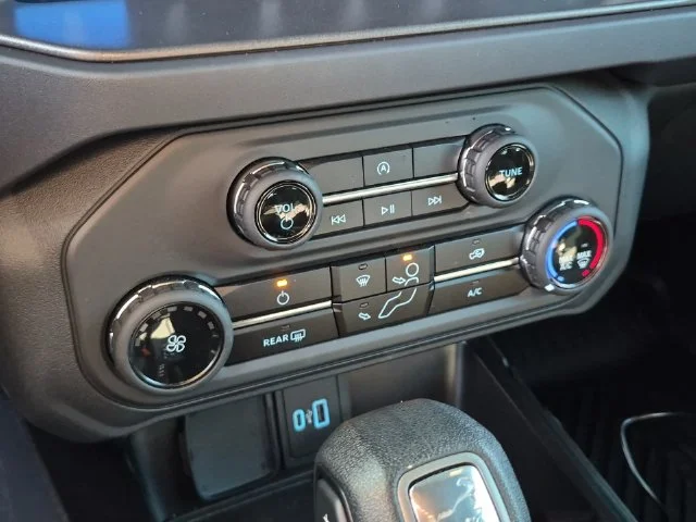 Used 2025 Gray Ford  image 36