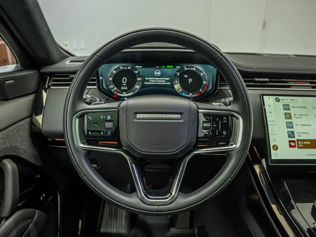 Used 2026 Santorini Black Land Rover SE image 21