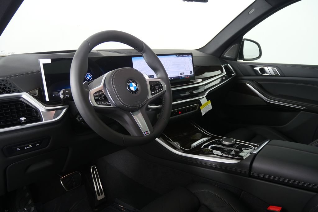 Used 2026 Mineral White Metallic BMW xDrive40i image 13