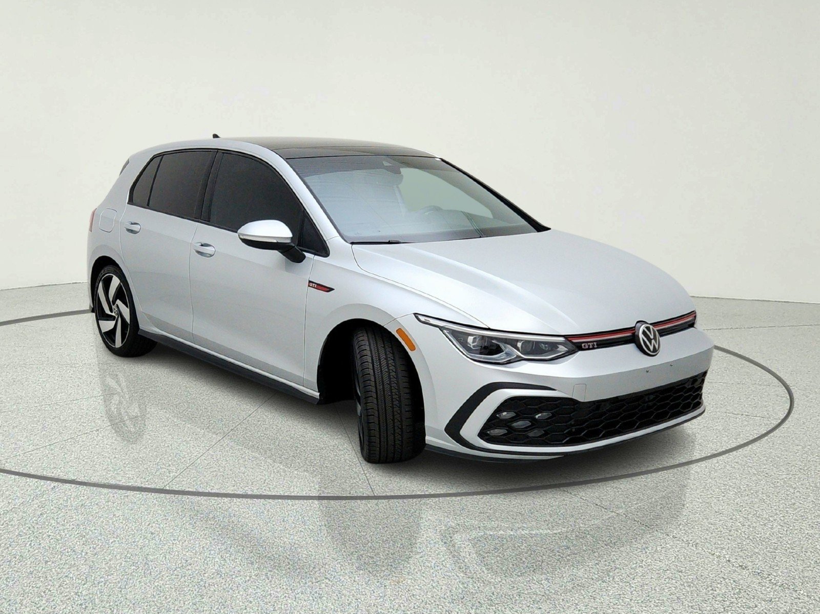 Used 2022 Reflex Silver Metallic Volkswagen SE image 8