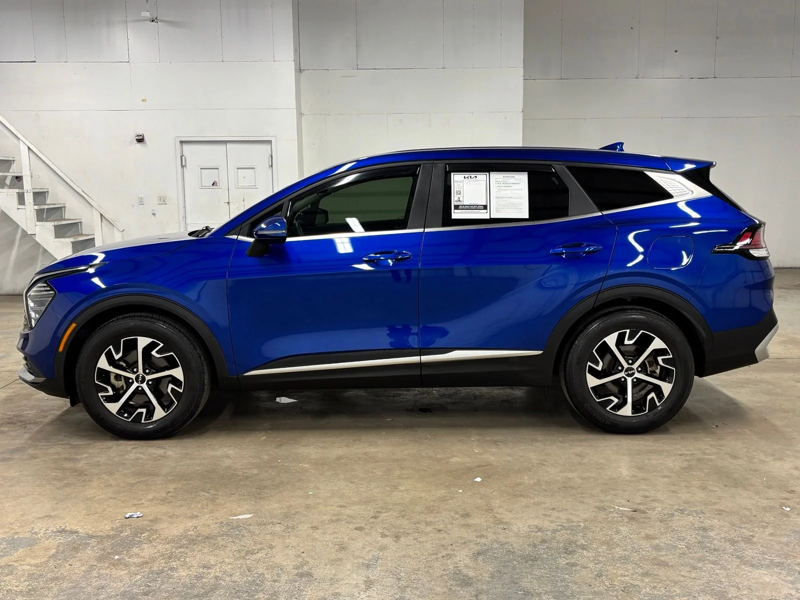 Used 2025 Blue Kia EX image 4