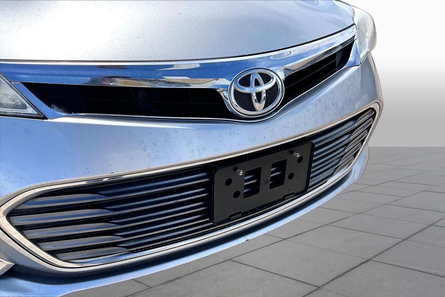 Used 2015 Celestial Silver Metallic Toyota XLE image 30