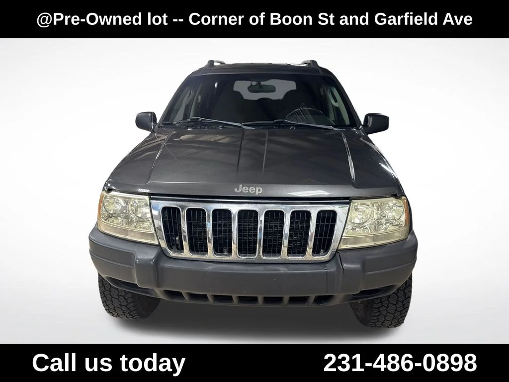 Used 2003  Jeep Laredo image 8