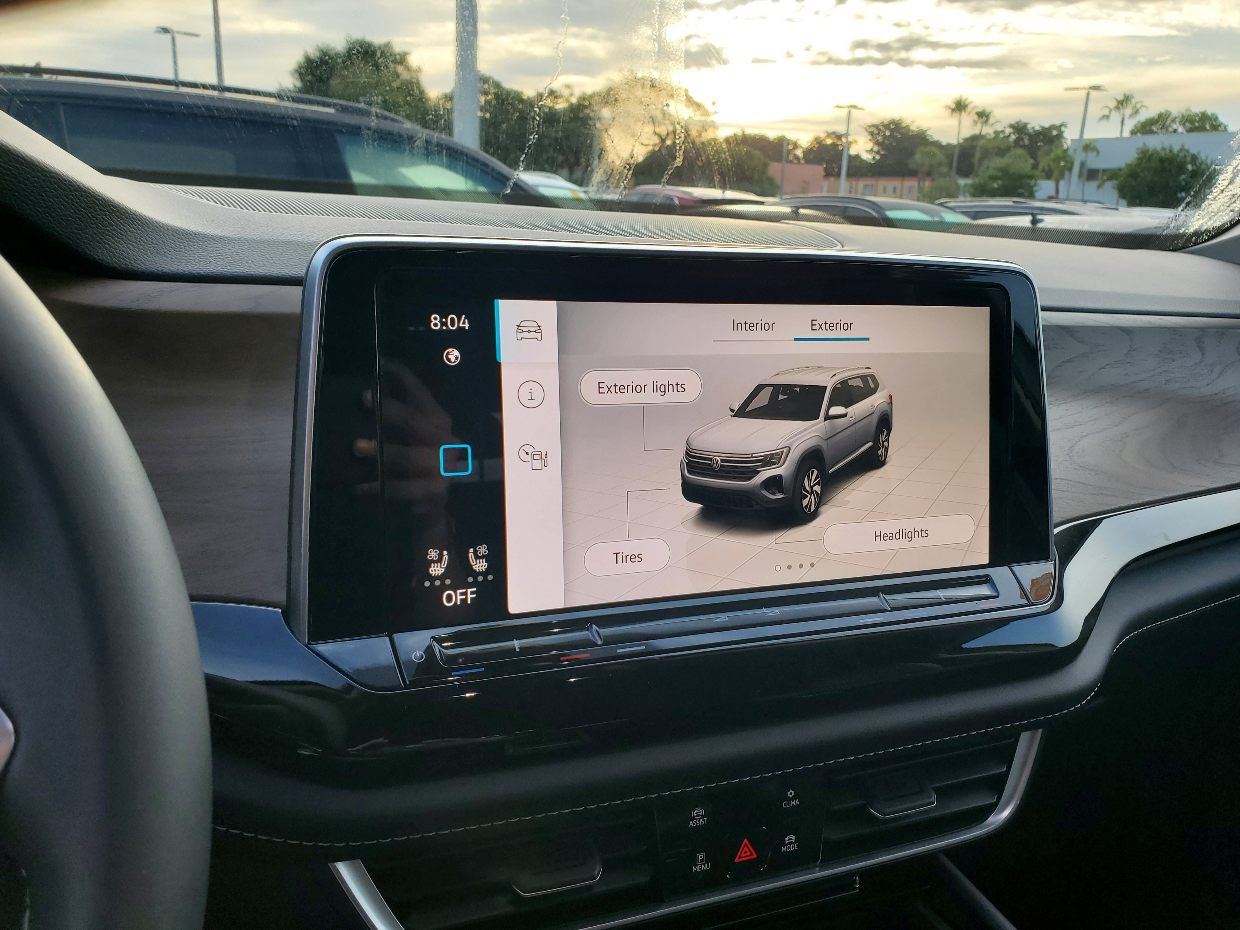 New 2026 Silver Volkswagen 2.0T SE w/Technology image 9