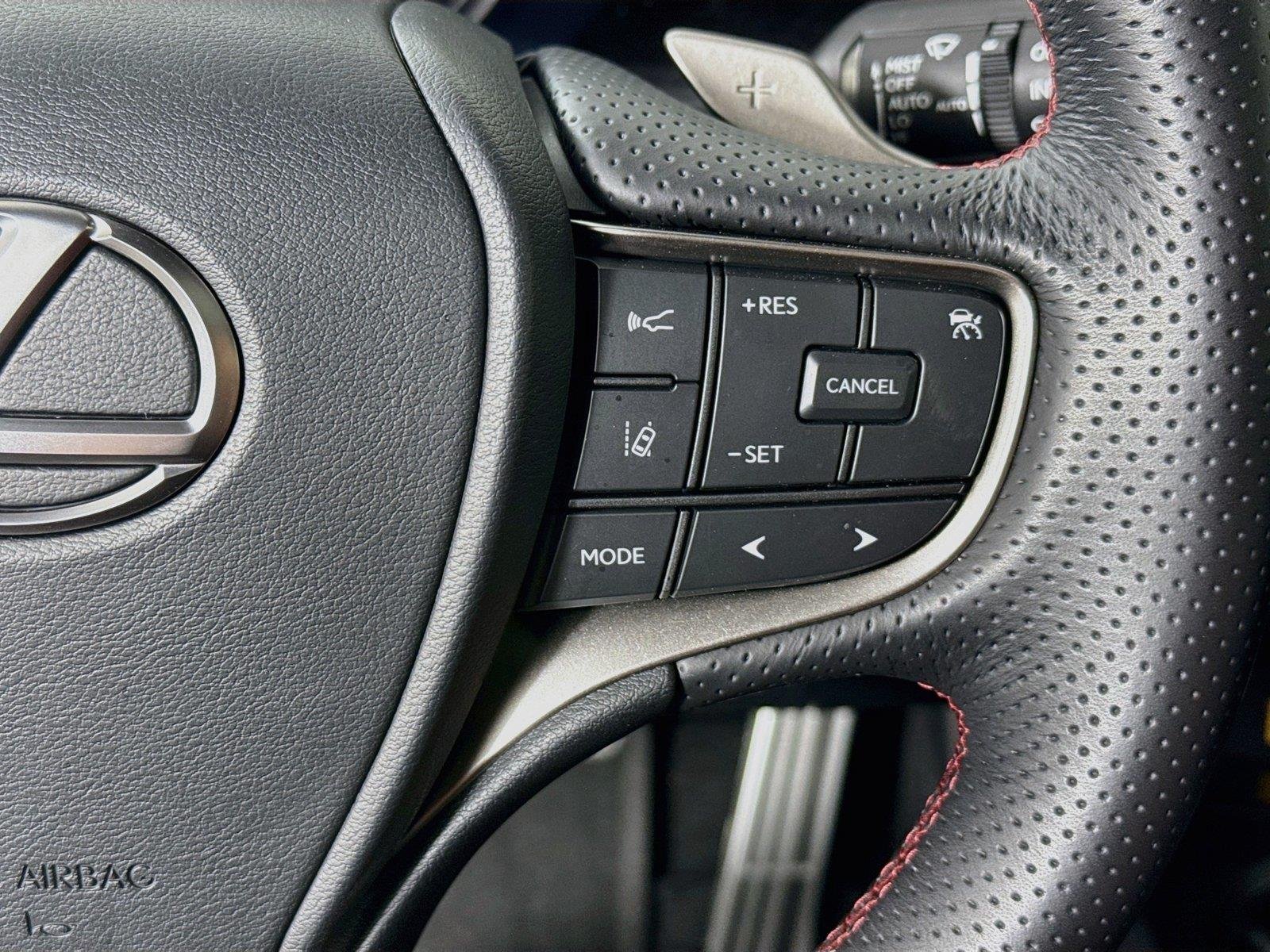 Used 2024 Iridium w/ Obsidian Roof Lexus UX 250h F SPORT Handling image 21