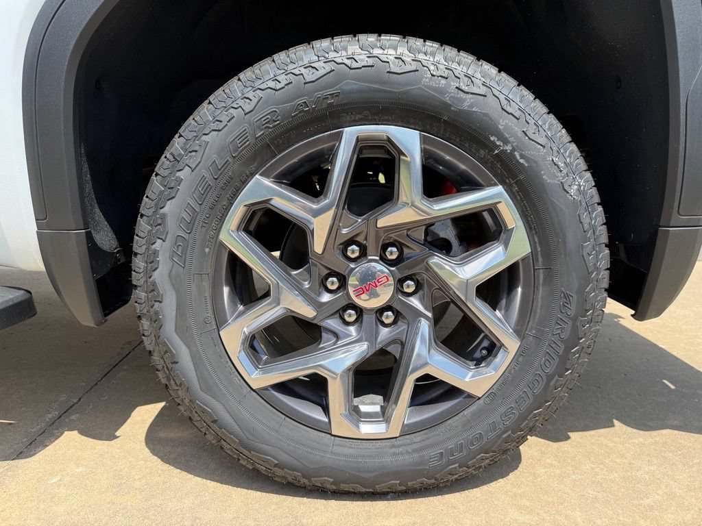 2026 GMC Sierra 1500 SLT - Photo 9