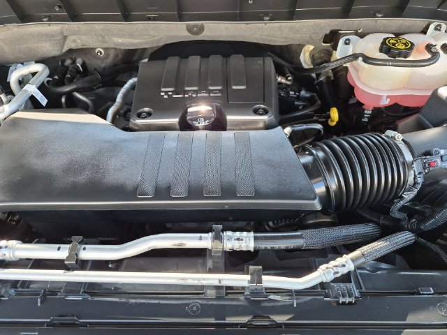 Used 2024 Summit White Chevrolet LT (2FL) image 32