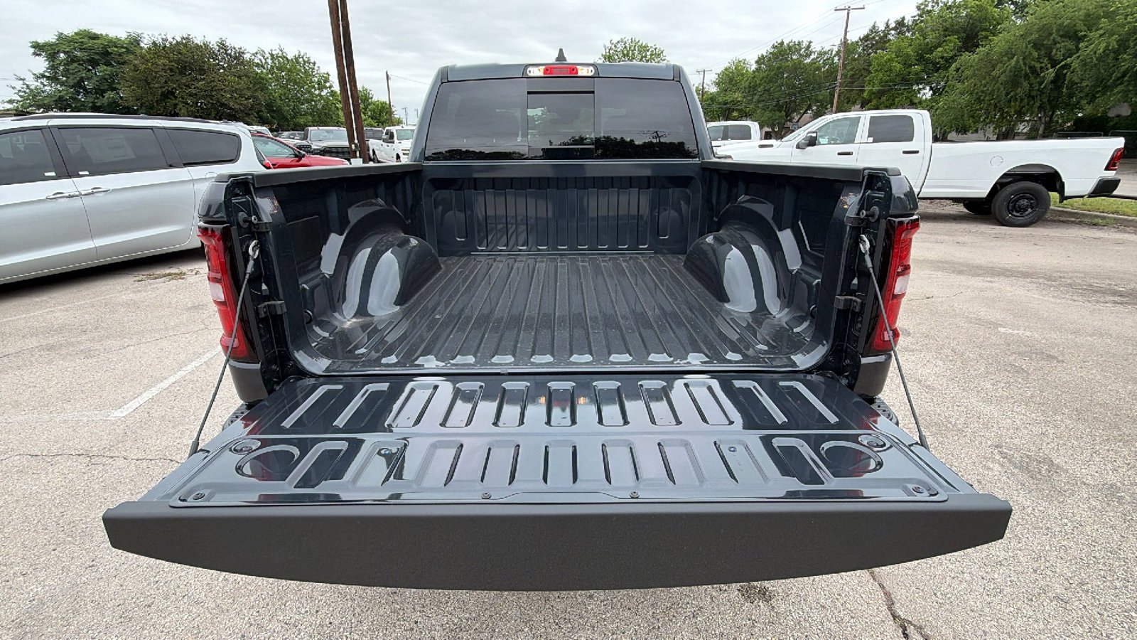 New 2026 Forged Blue Metallic Exterior Paint RAM Tradesman image 24