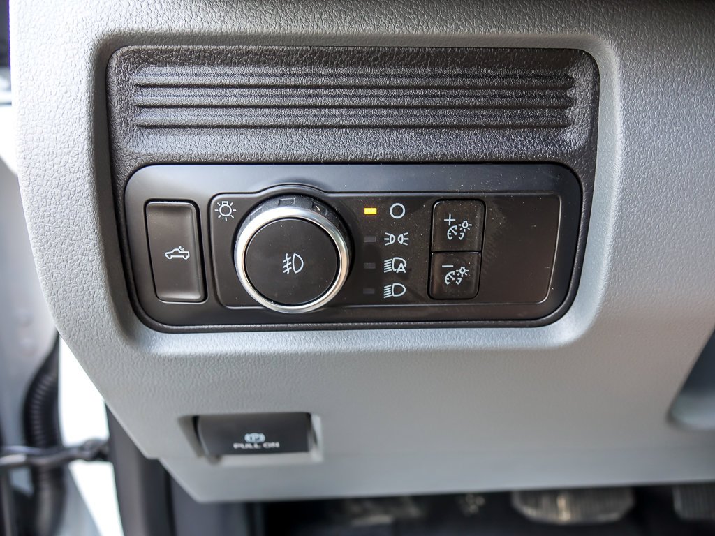 New 2026 Oxford White Ford XL image 22