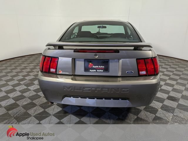 Used 2002  Ford V6 image 6