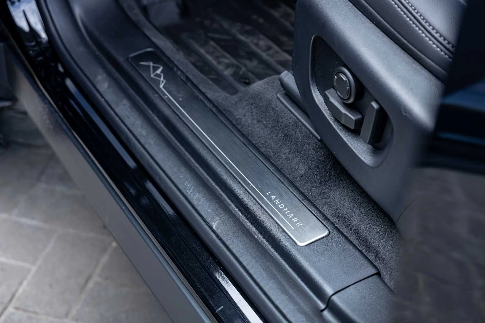 2026 Land Rover Discovery Sport Landmark - Photo 13