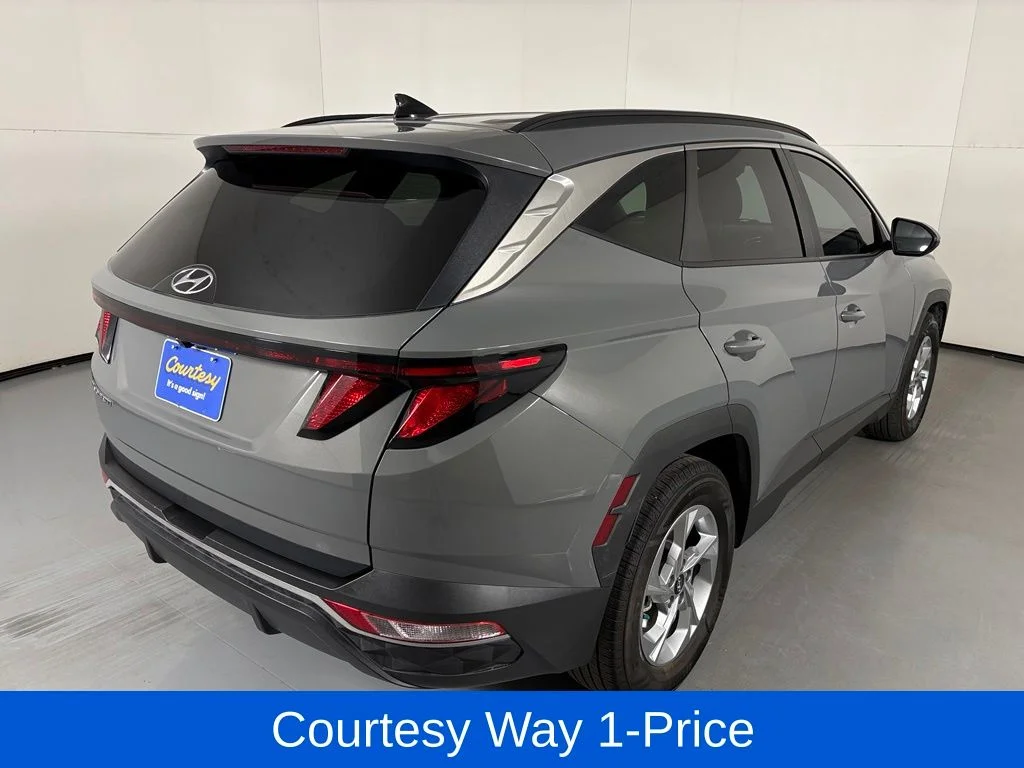 Used 2024 Gray Hyundai SEL image 11